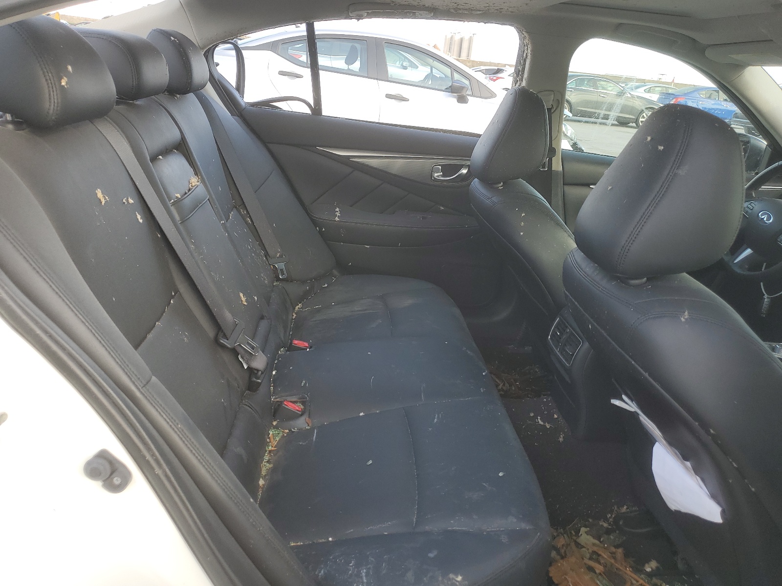 JN1EV7AR2GM344450 2016 Infiniti Q50 Premium