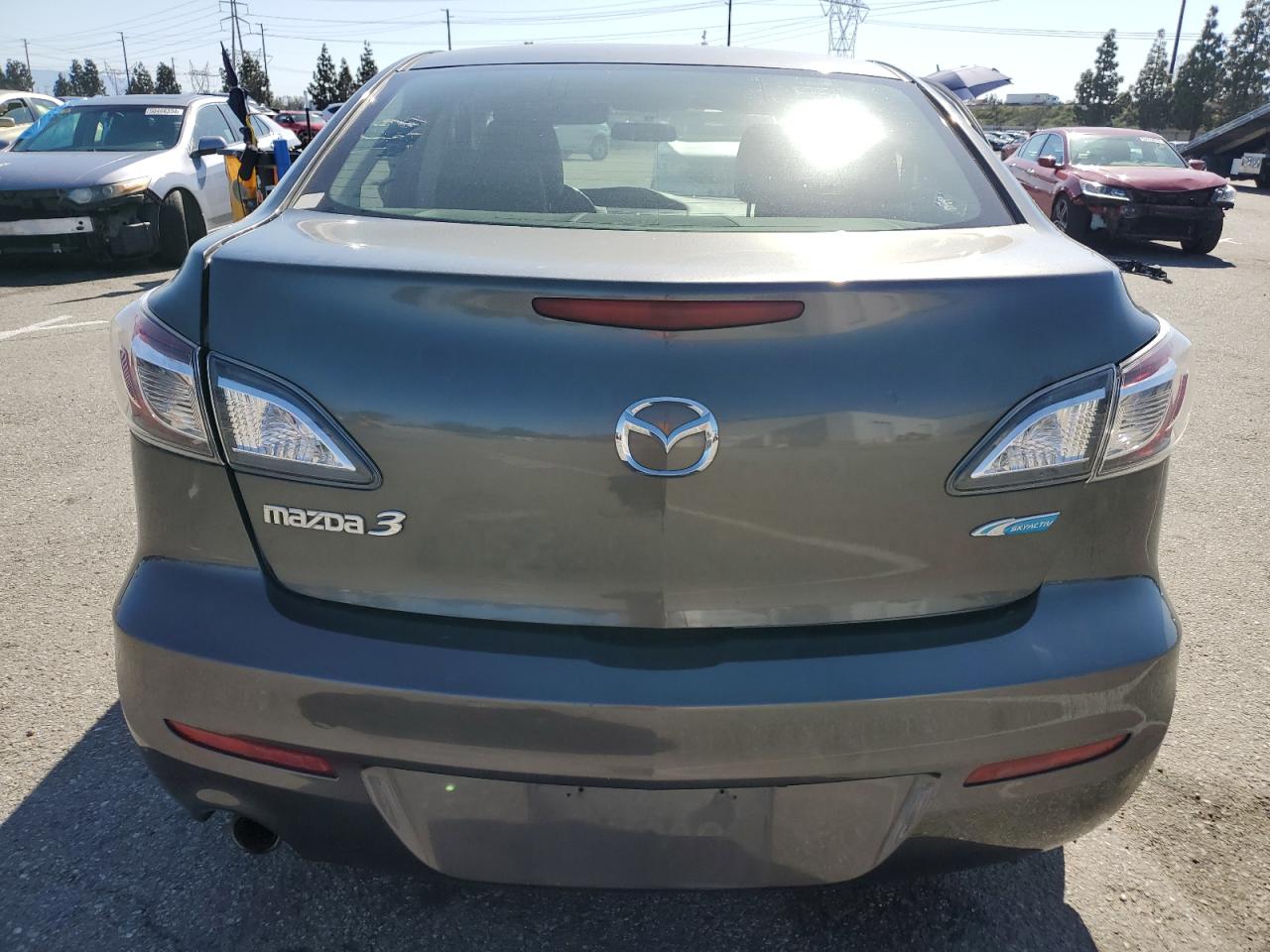 2012 Mazda 3 - Image 6