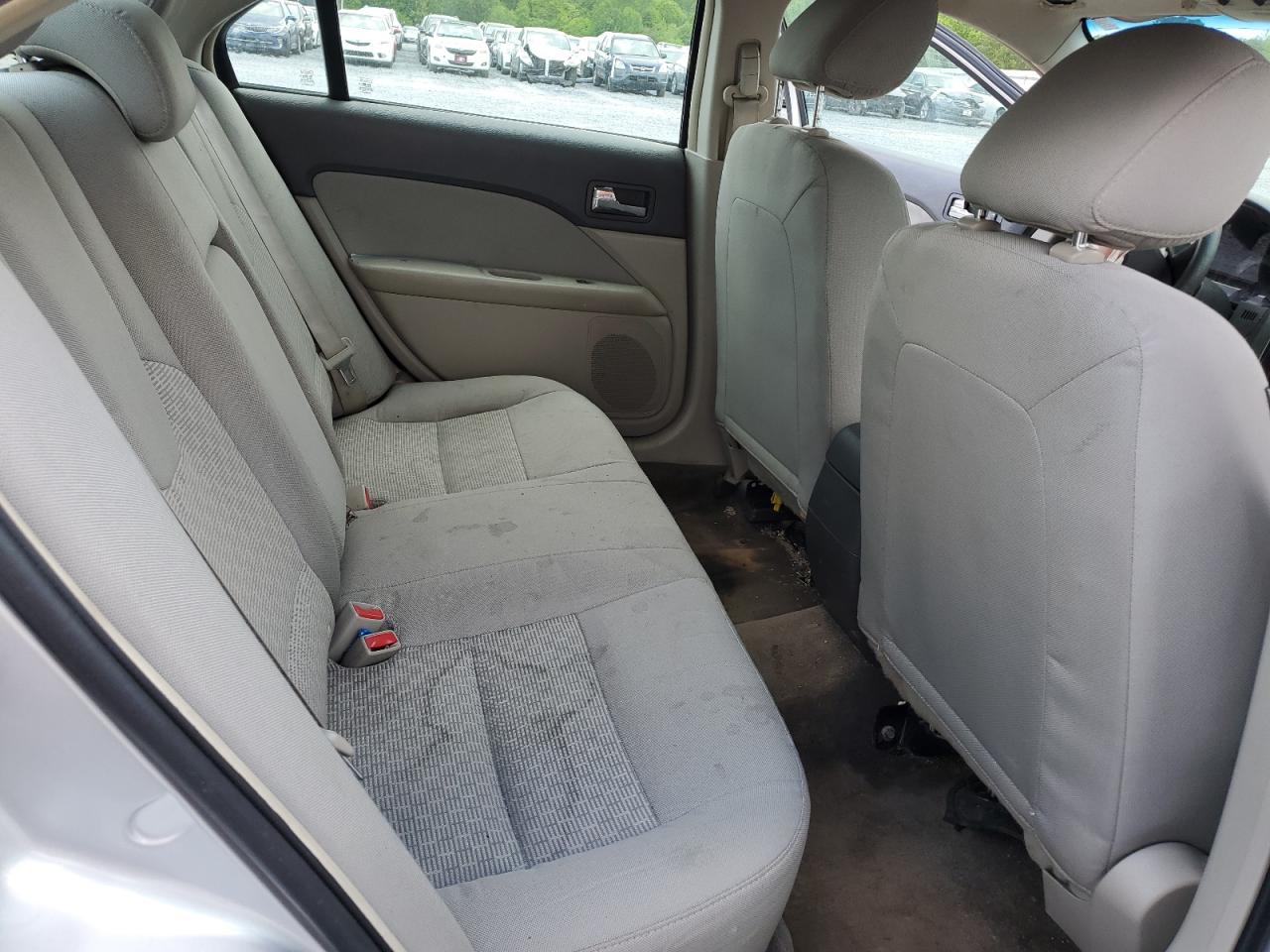 2011 Ford Fusion S VIN: 3FAHP0GA0BR323891 Lot: 51924754