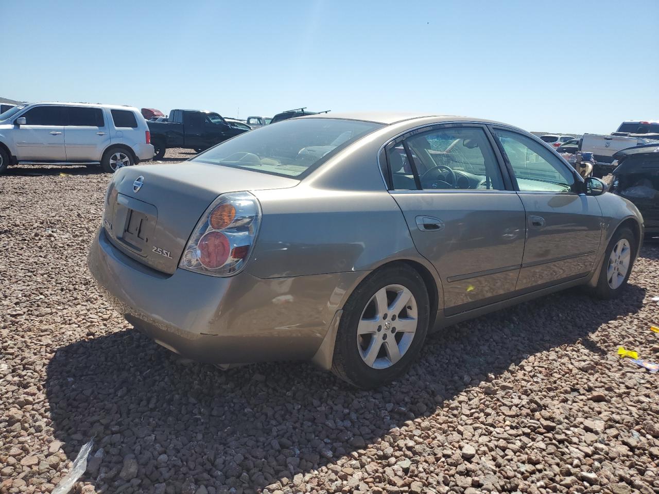 2003 Nissan Altima - Image 3