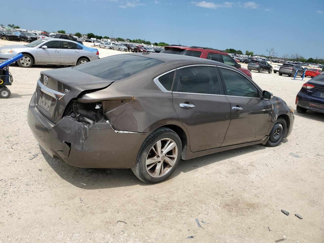 2015 Nissan Altima - Image 3