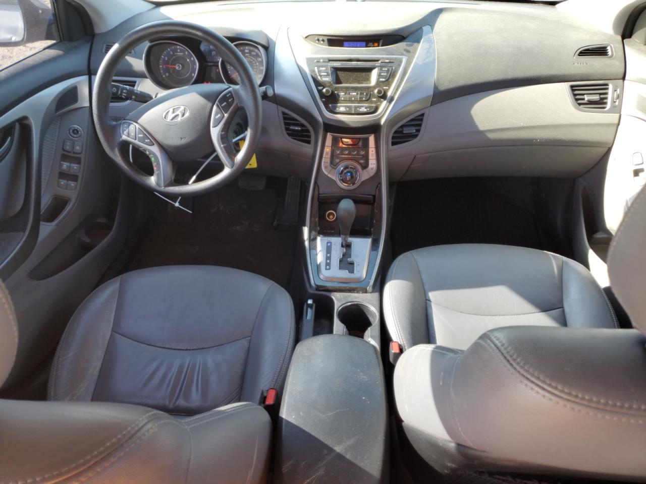 2013 Hyundai Elantra - Image 8