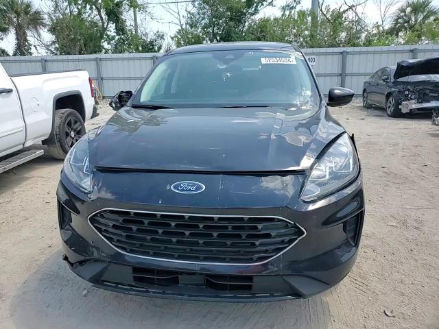 2021 Ford Escape Se VIN: 1FMCU0G67MUB08296 Lot: 52534534