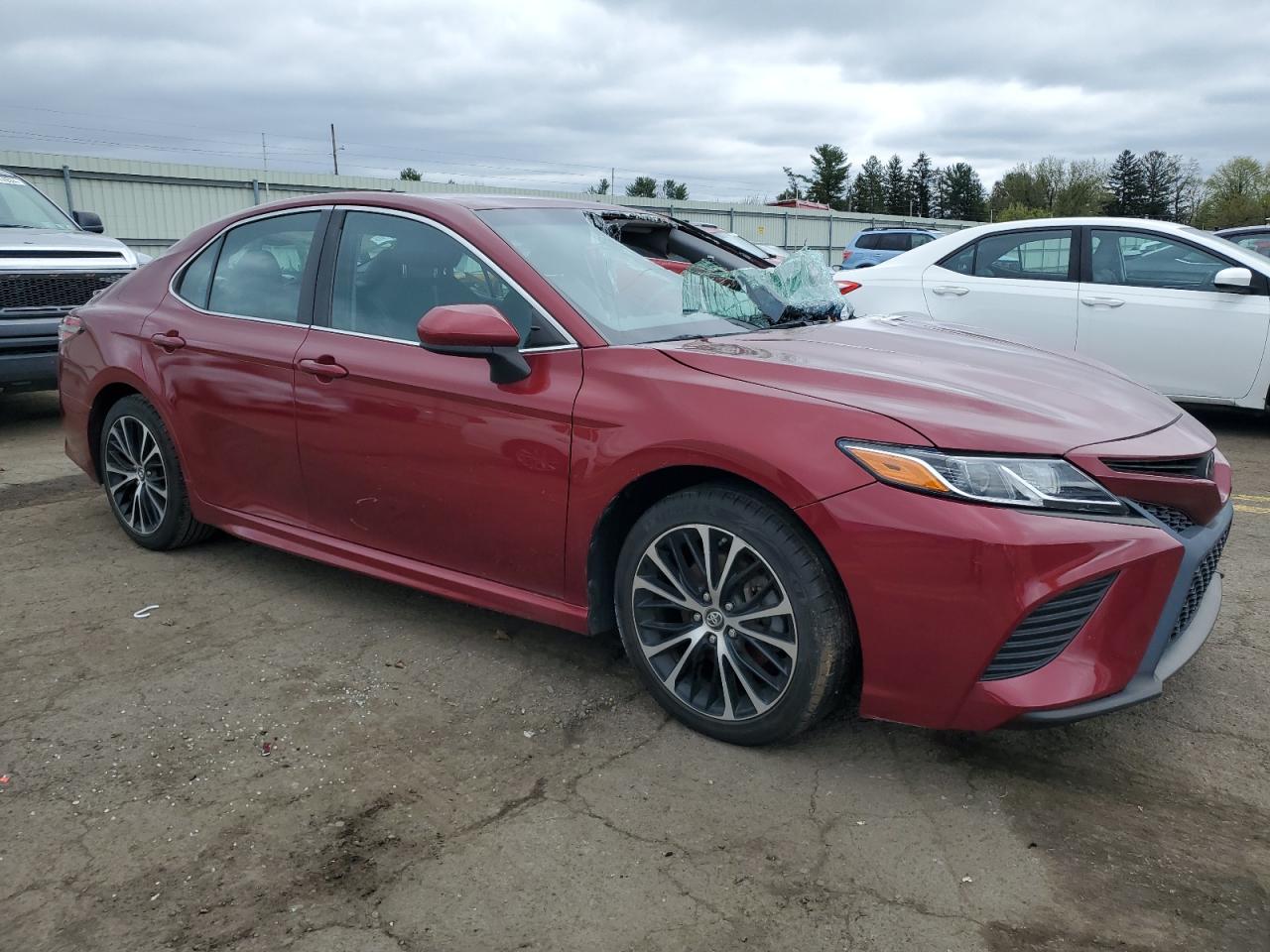 2018 Toyota Camry L VIN: 4T1B11HK1JU640502 Lot: 51654614