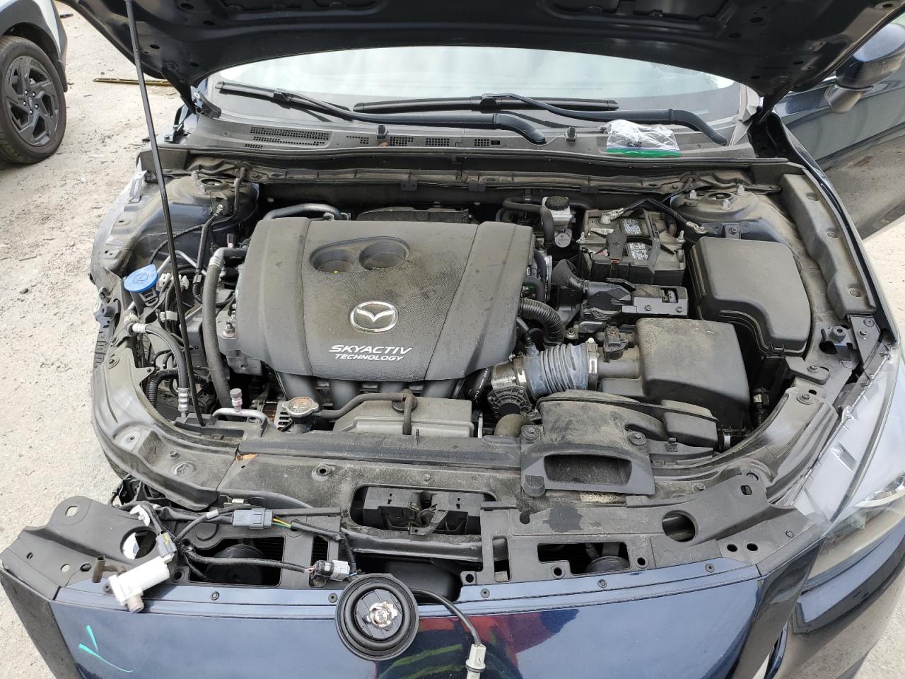 3MZBN1V36JM210990 2018 Mazda 3 Touring