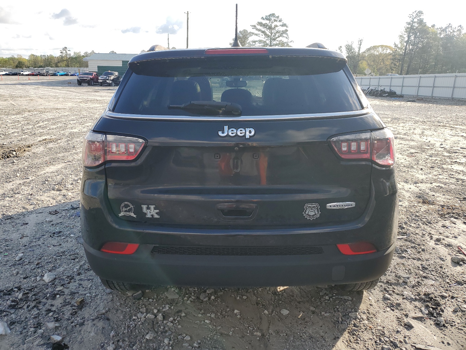 3C4NJCBB9JT461284 2018 Jeep Compass Latitude