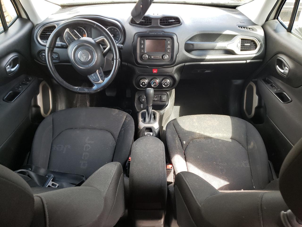 2017 Jeep Renegade - Image 8