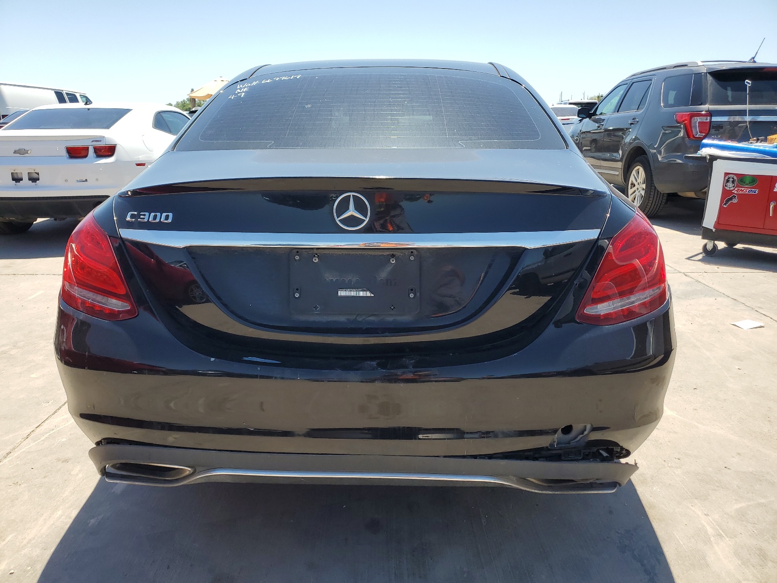 2015 Mercedes-Benz C 300 vin: 55SWF4JB3FU087627