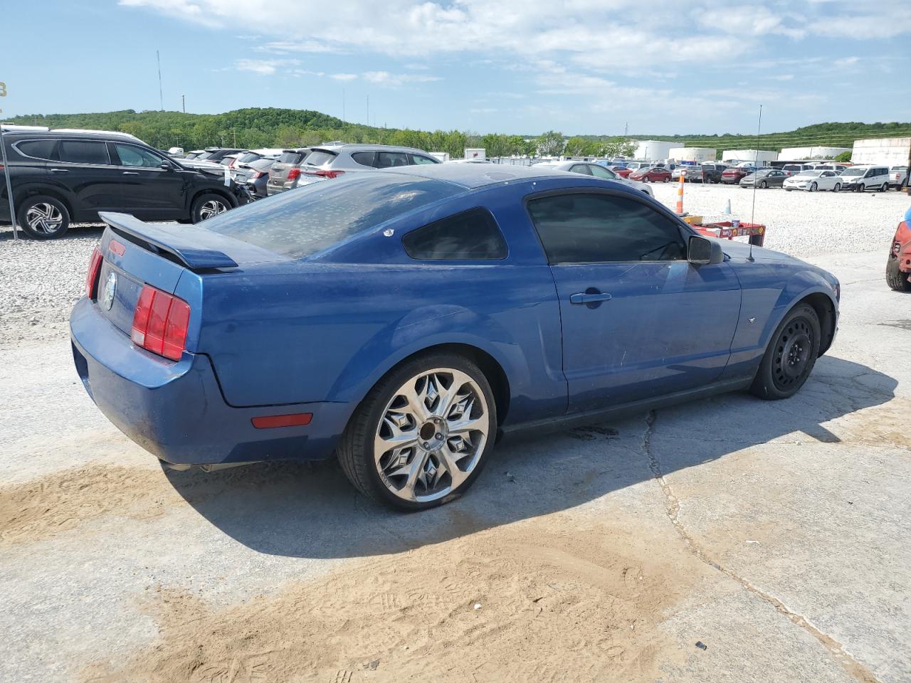 2007 Ford Mustang - Image 3