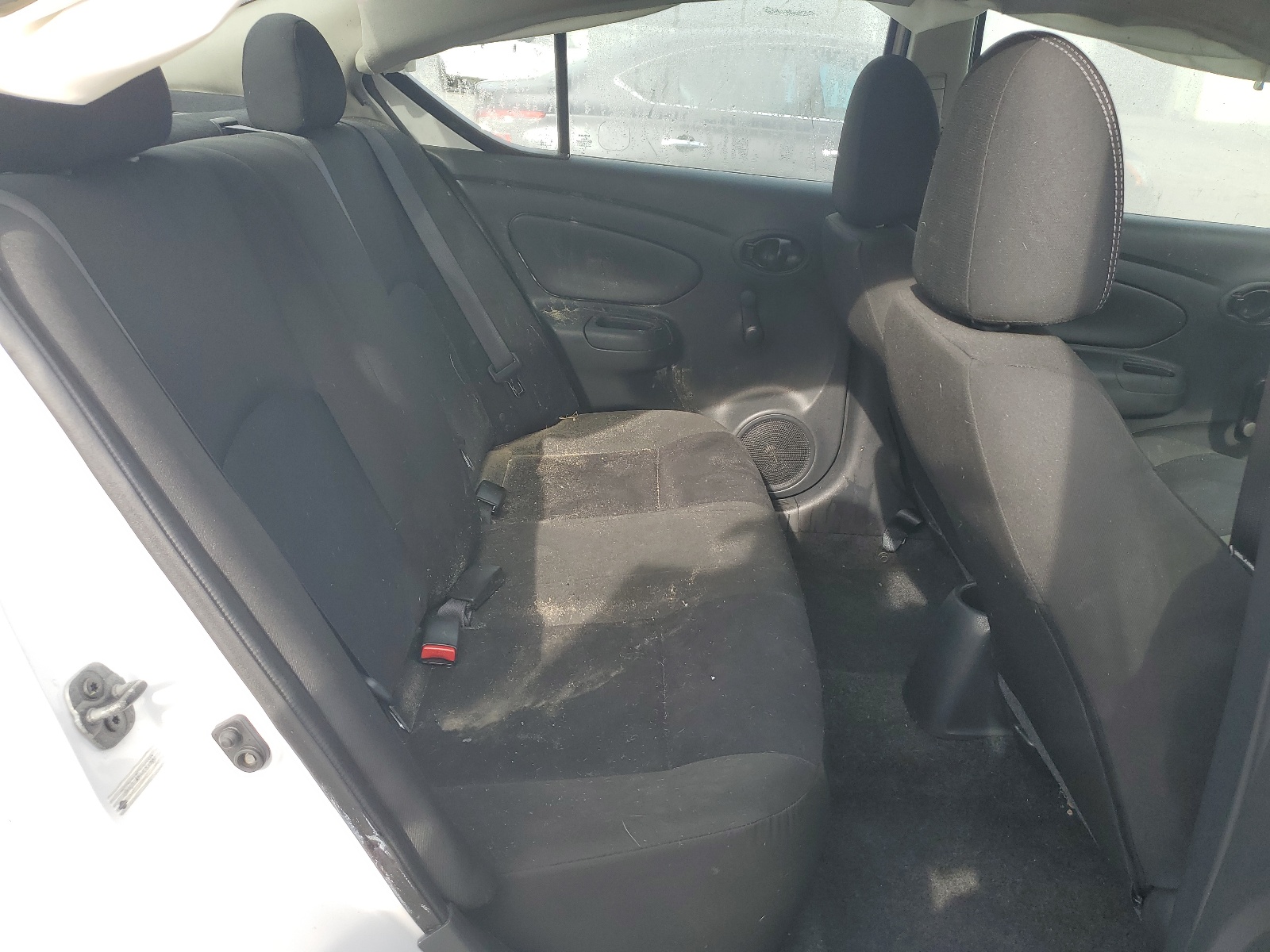 3N1CN7APXJL830687 2018 Nissan Versa S