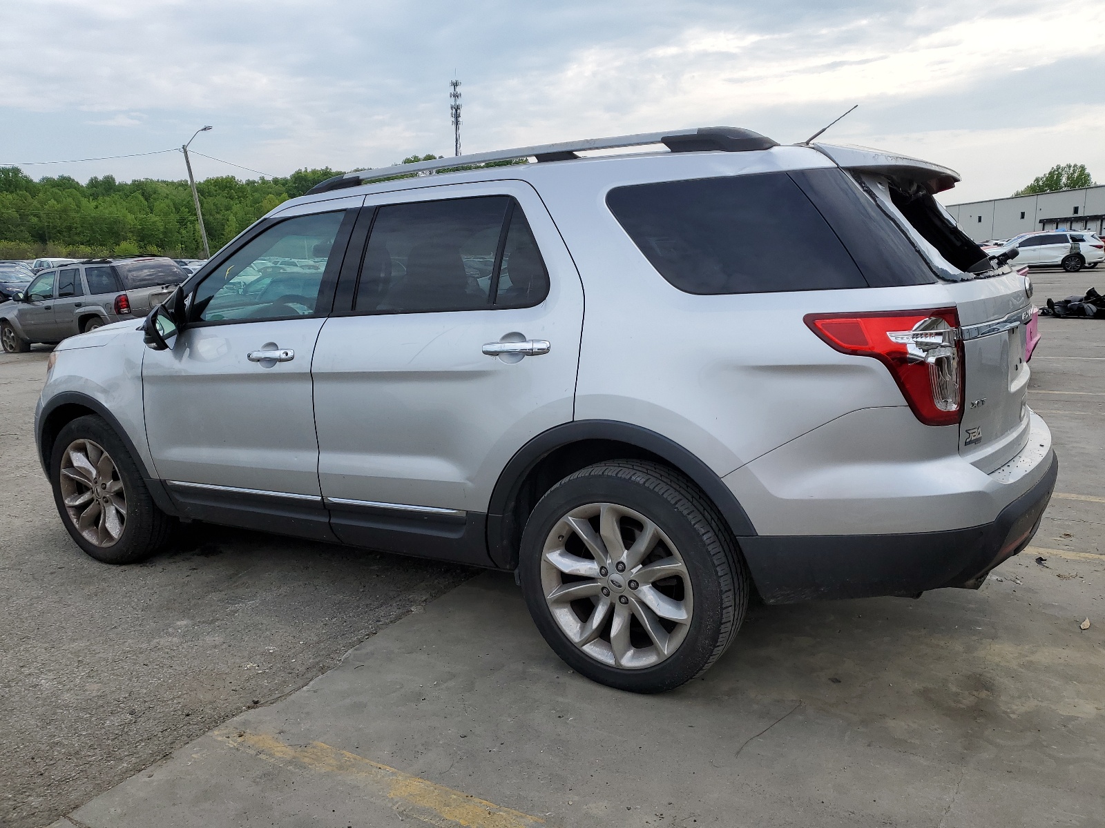 1FM5K7D82DGC68761 2013 Ford Explorer Xlt