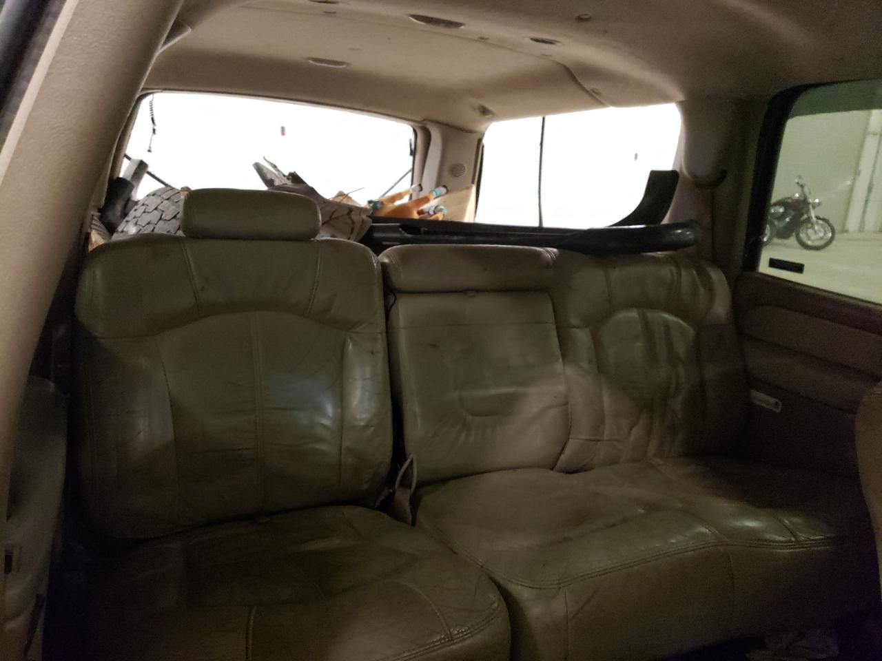 2002 Chevrolet Suburban K1500 VIN: 3GNFK16Z52G187175 Lot: 49988484