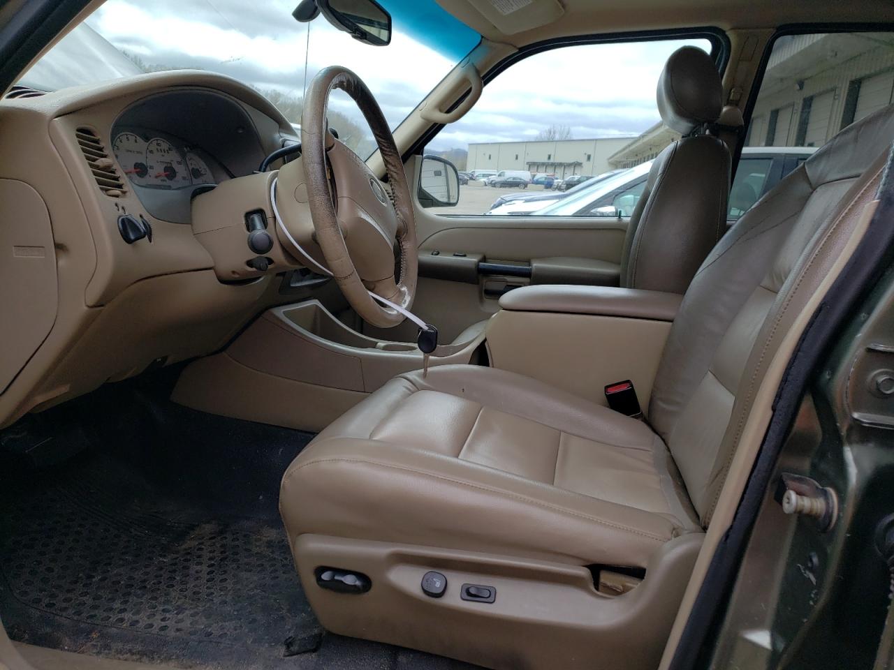 2003 Ford Explorer Sport Trac VIN: 1FMZU67E63UB74745 Lot: 49596184