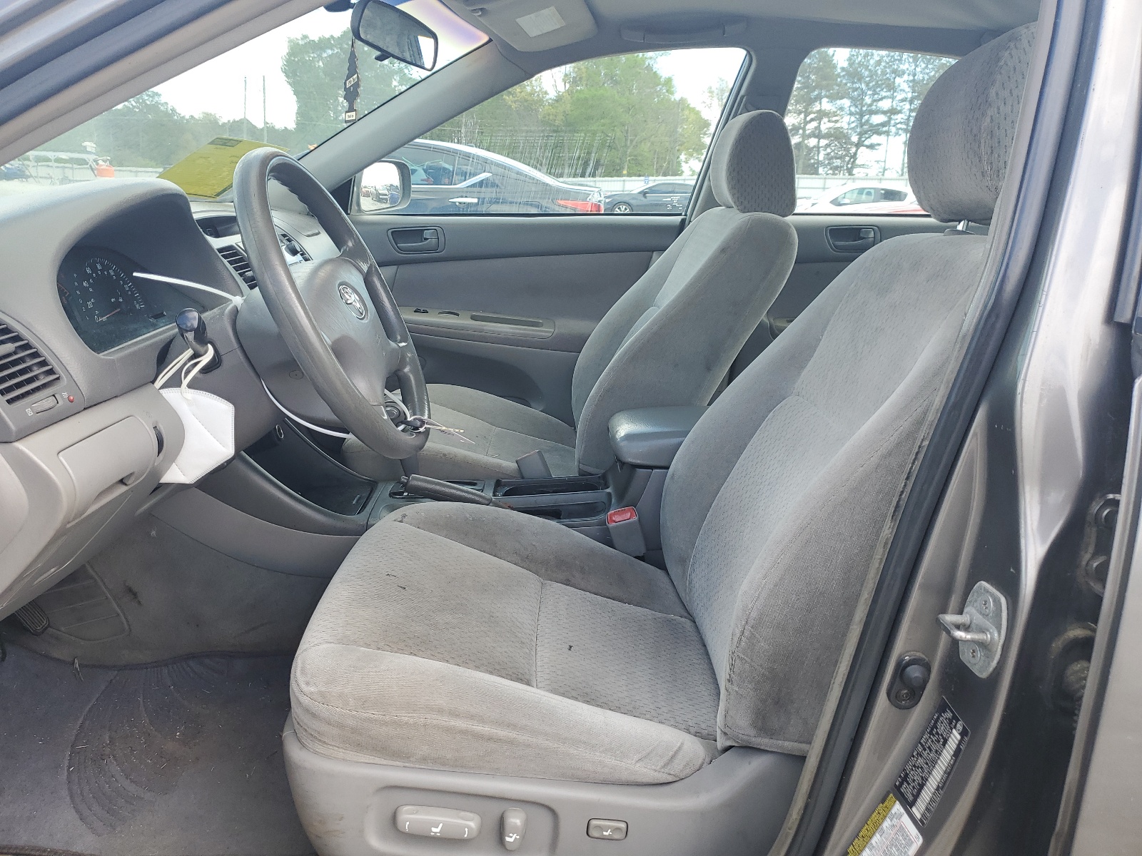 4T1BE32K44U857250 2004 Toyota Camry Le