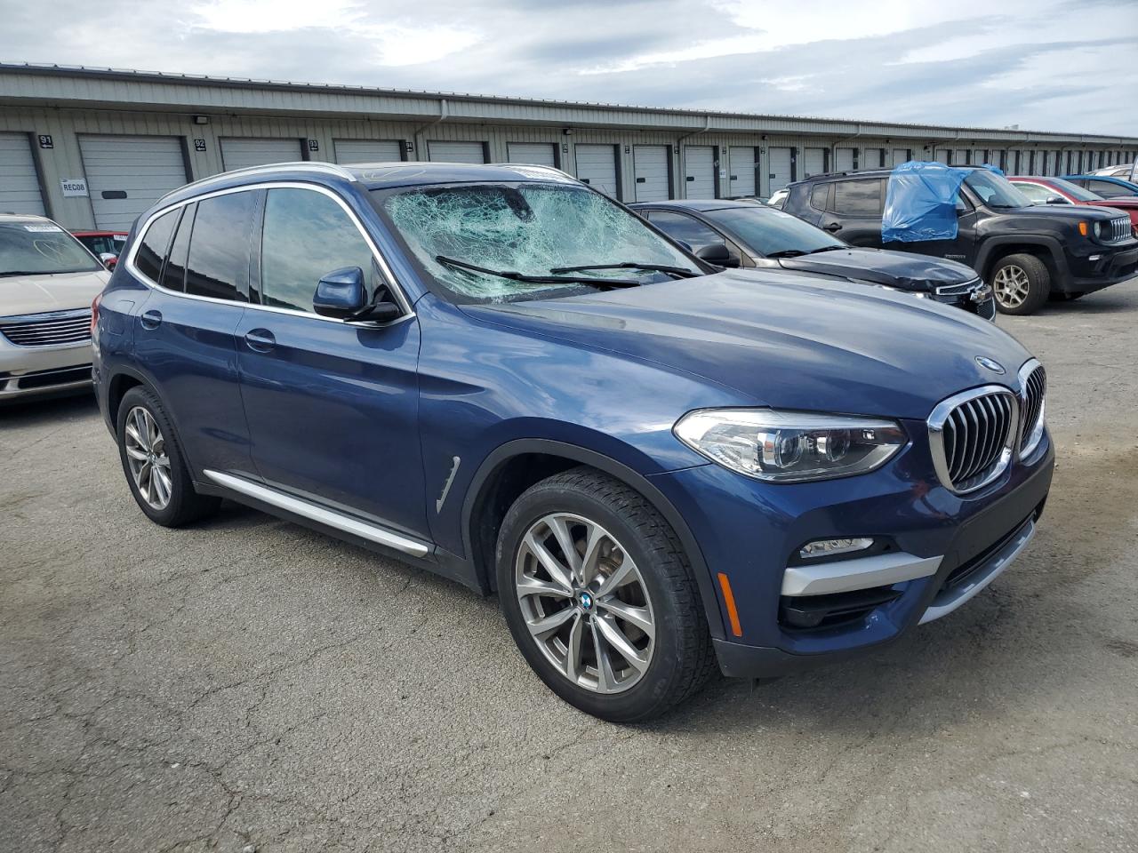 VIN 5UXTR9C50JLD73507 2018 BMW X3 no.4