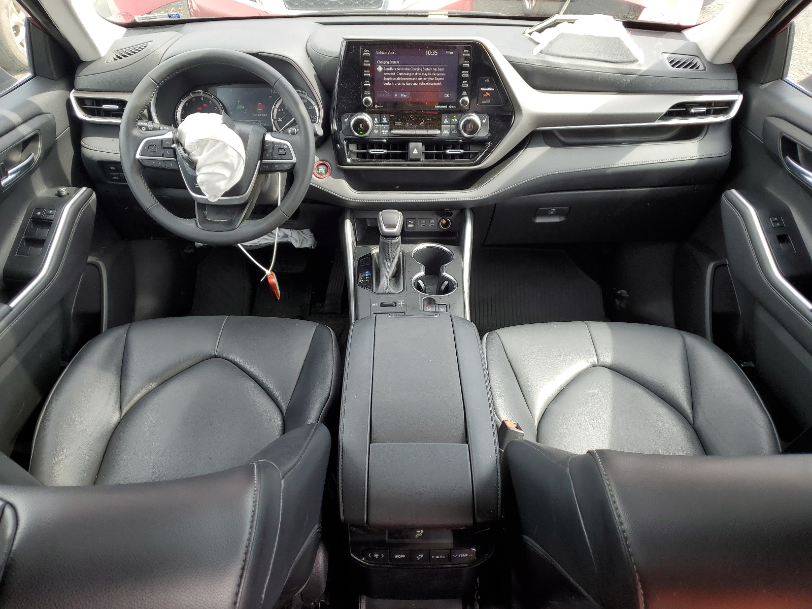 5TDGZRBH8NS568707 2022 Toyota Highlander Xle