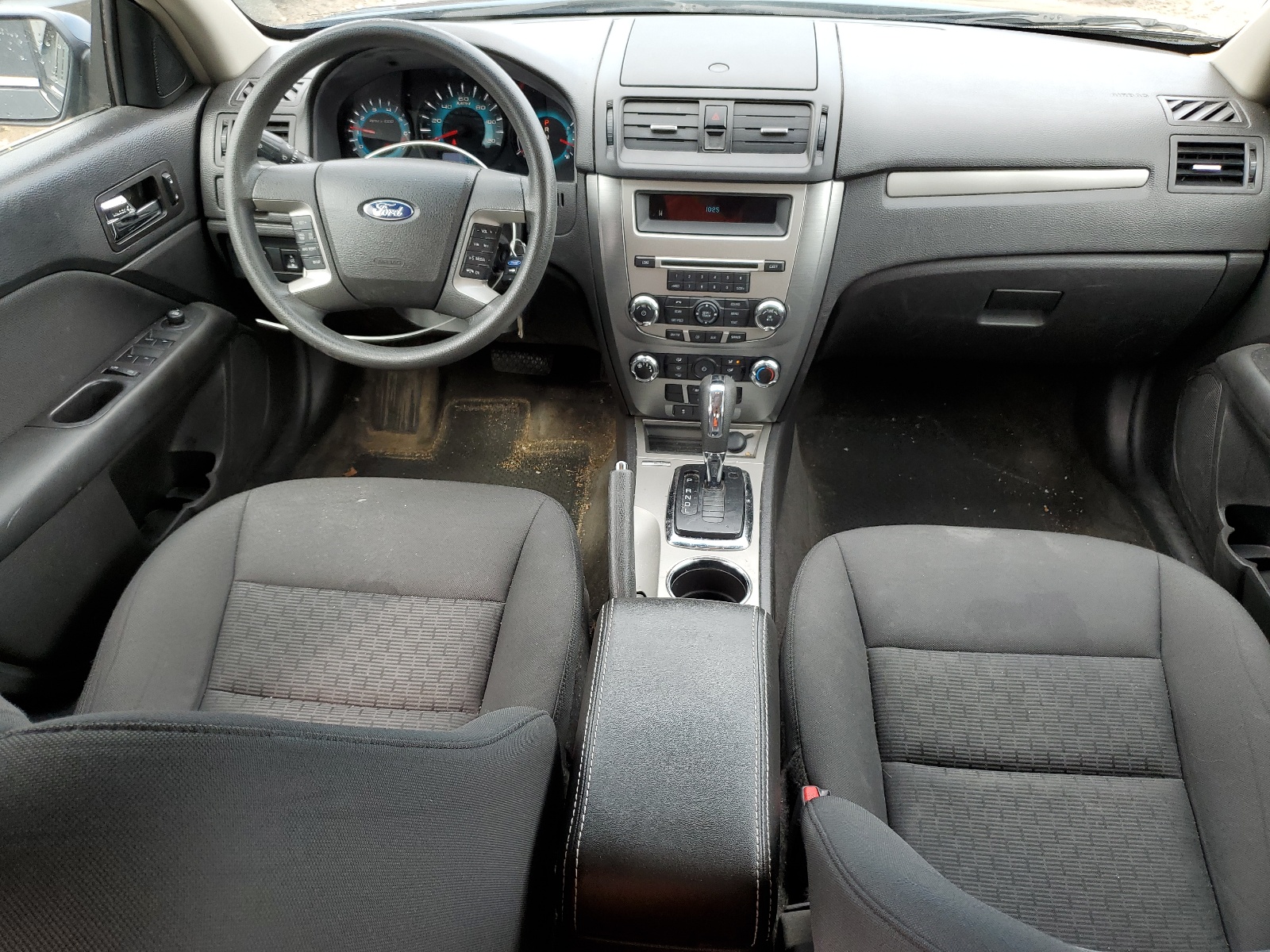3FAHP0HA2AR279924 2010 Ford Fusion Se