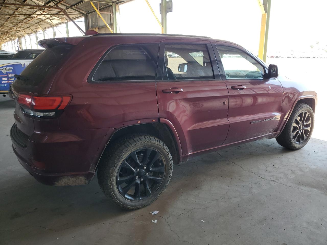 1C4RJEAG4JC407980 2018 Jeep Grand Cherokee Laredo