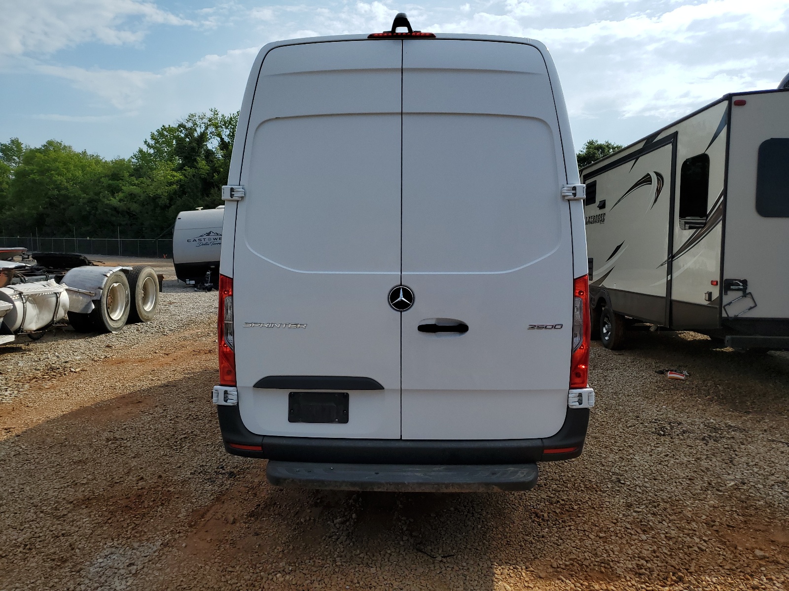 W1W4EDHY3LT022215 2020 Mercedes-Benz Sprinter 2500