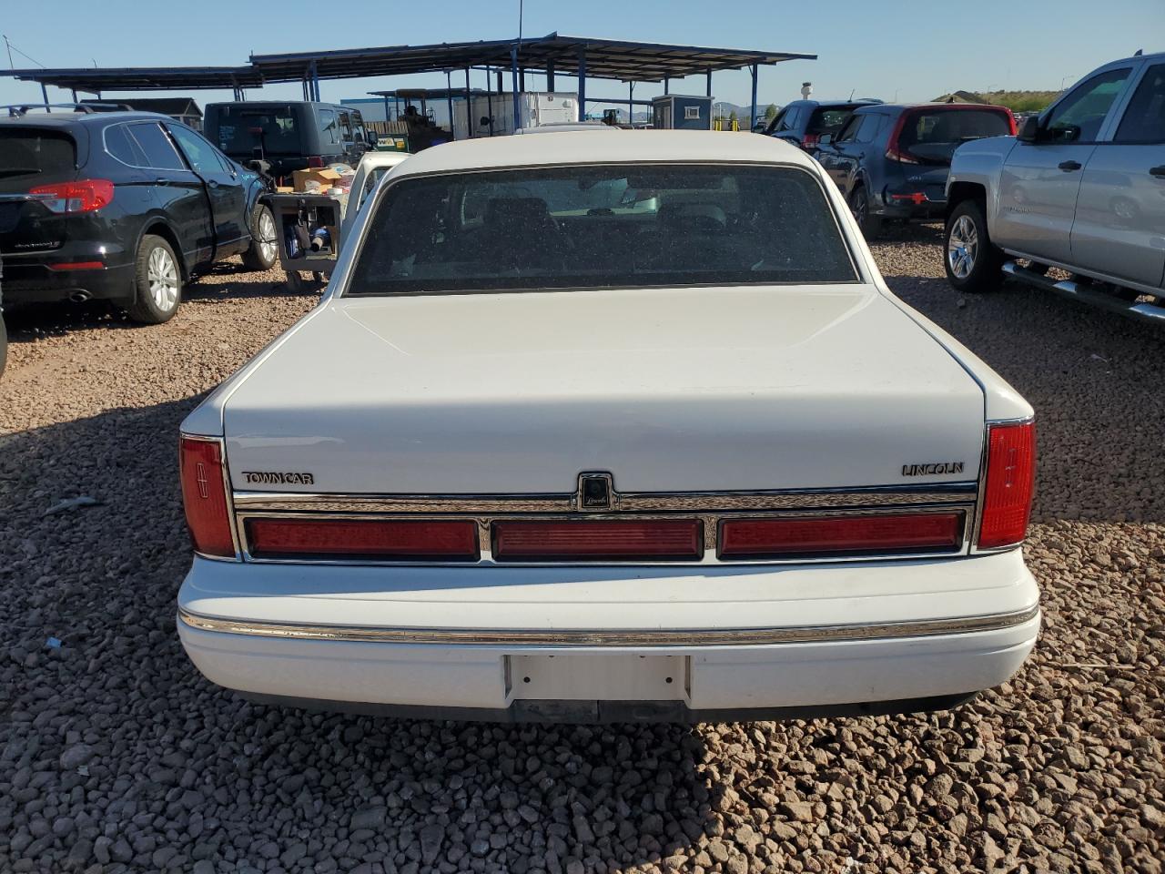1997 Lincoln Town Car - Image 6