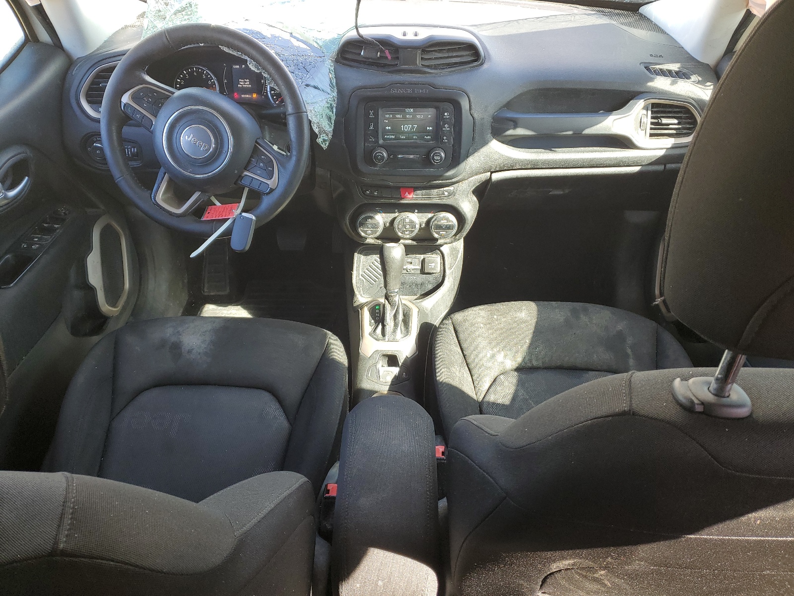 ZACCJABT6FPC35125 2015 Jeep Renegade Latitude