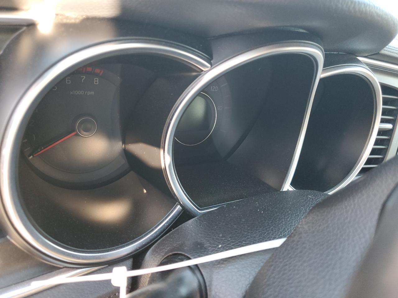 2014 Kia Optima - Image 9