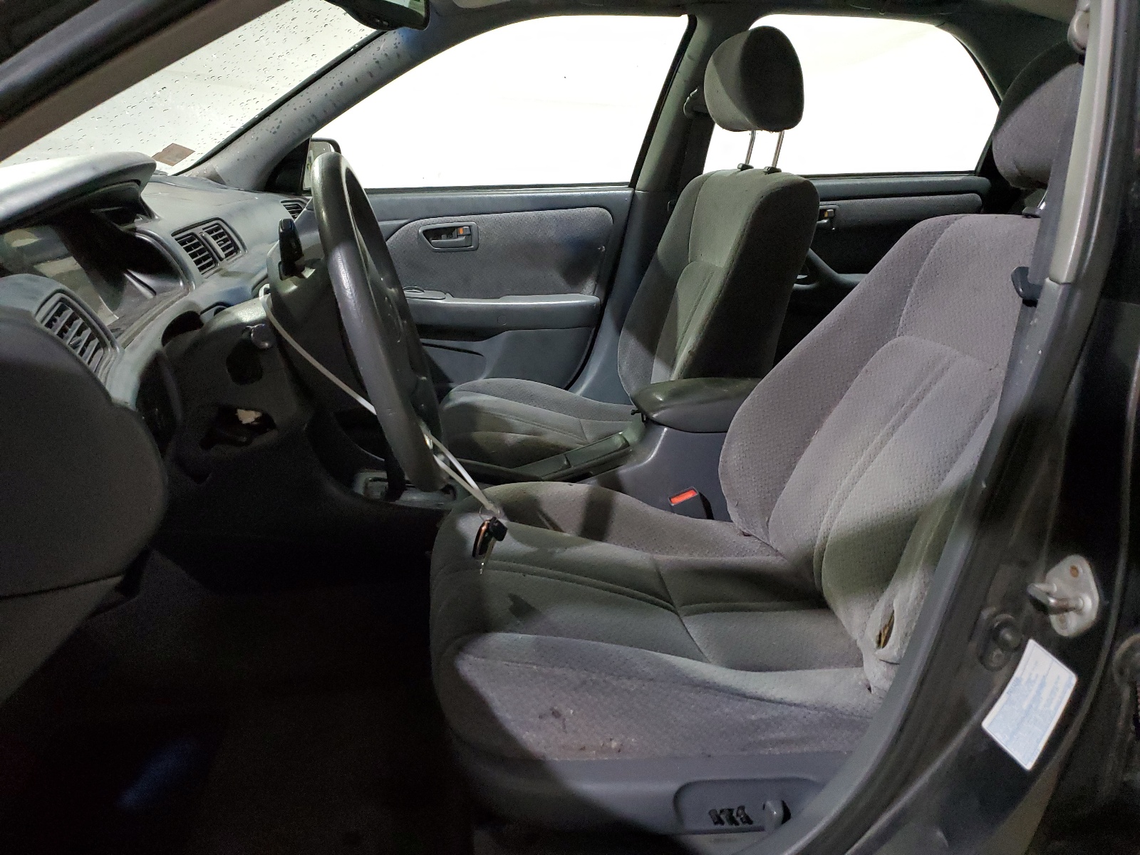 4T1BF22K8YU955355 2000 Toyota Camry Le