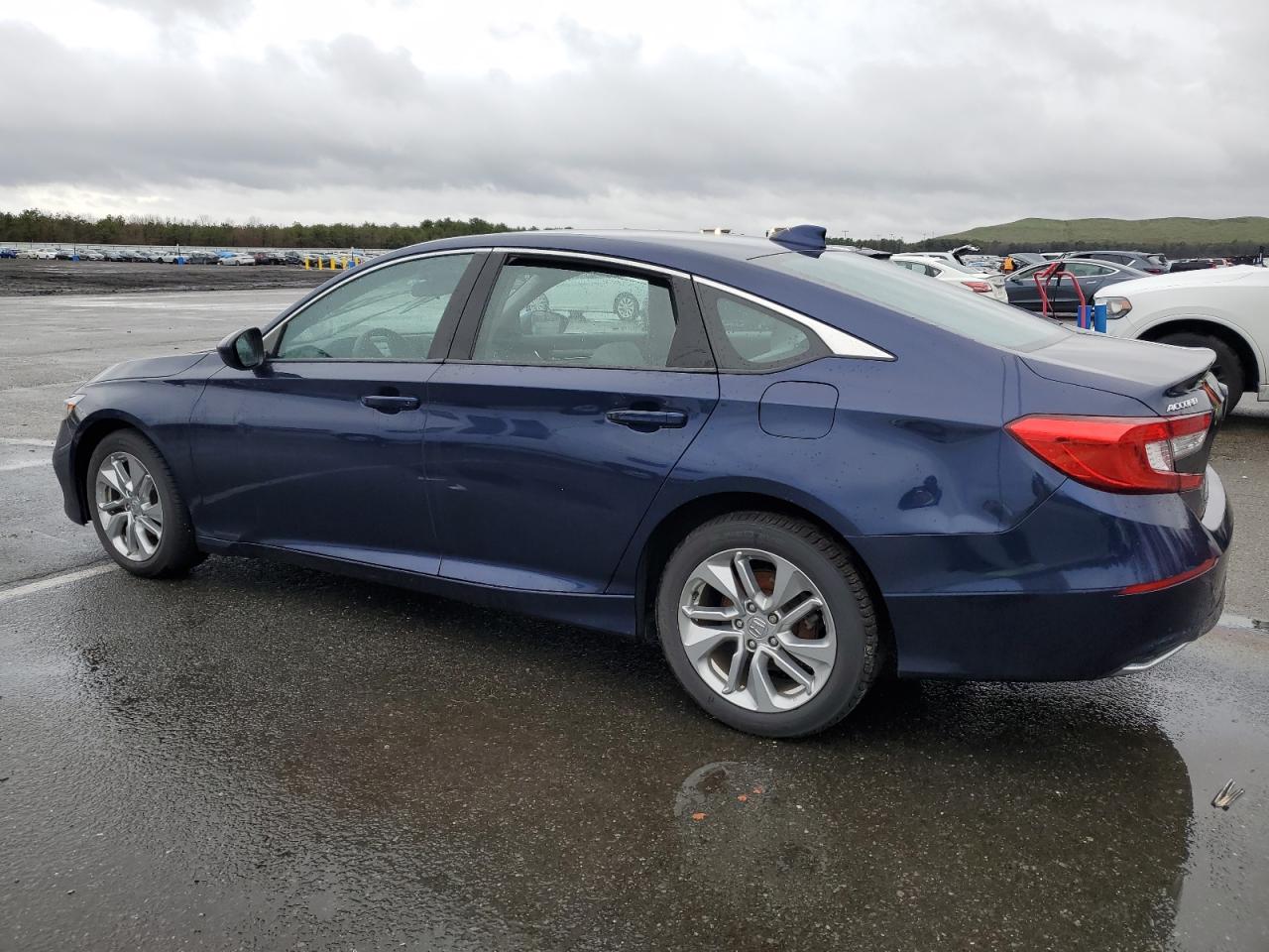 1HGCV1F18KA050499 2019 HONDA ACCORD - Image 2