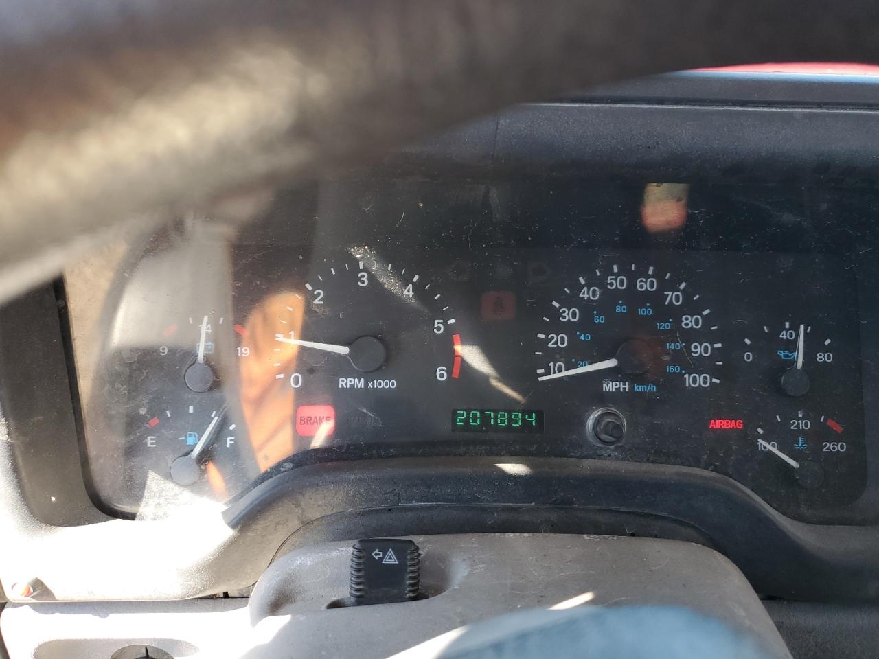 1998 Jeep Wrangler - Image 9