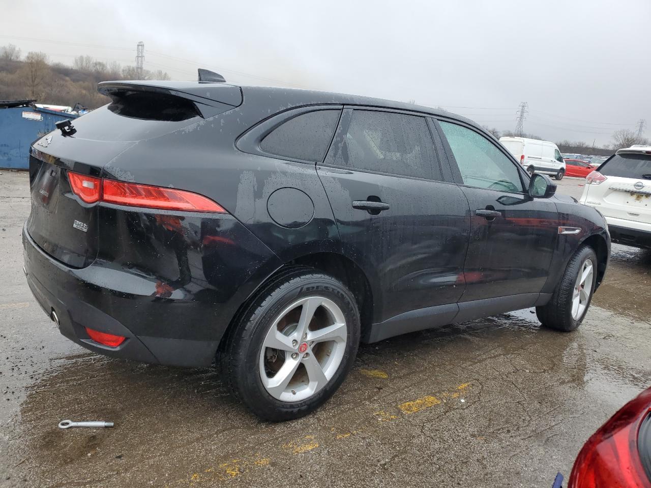 SADCJ2BV7HA055201 2017 Jaguar F-Pace Premium