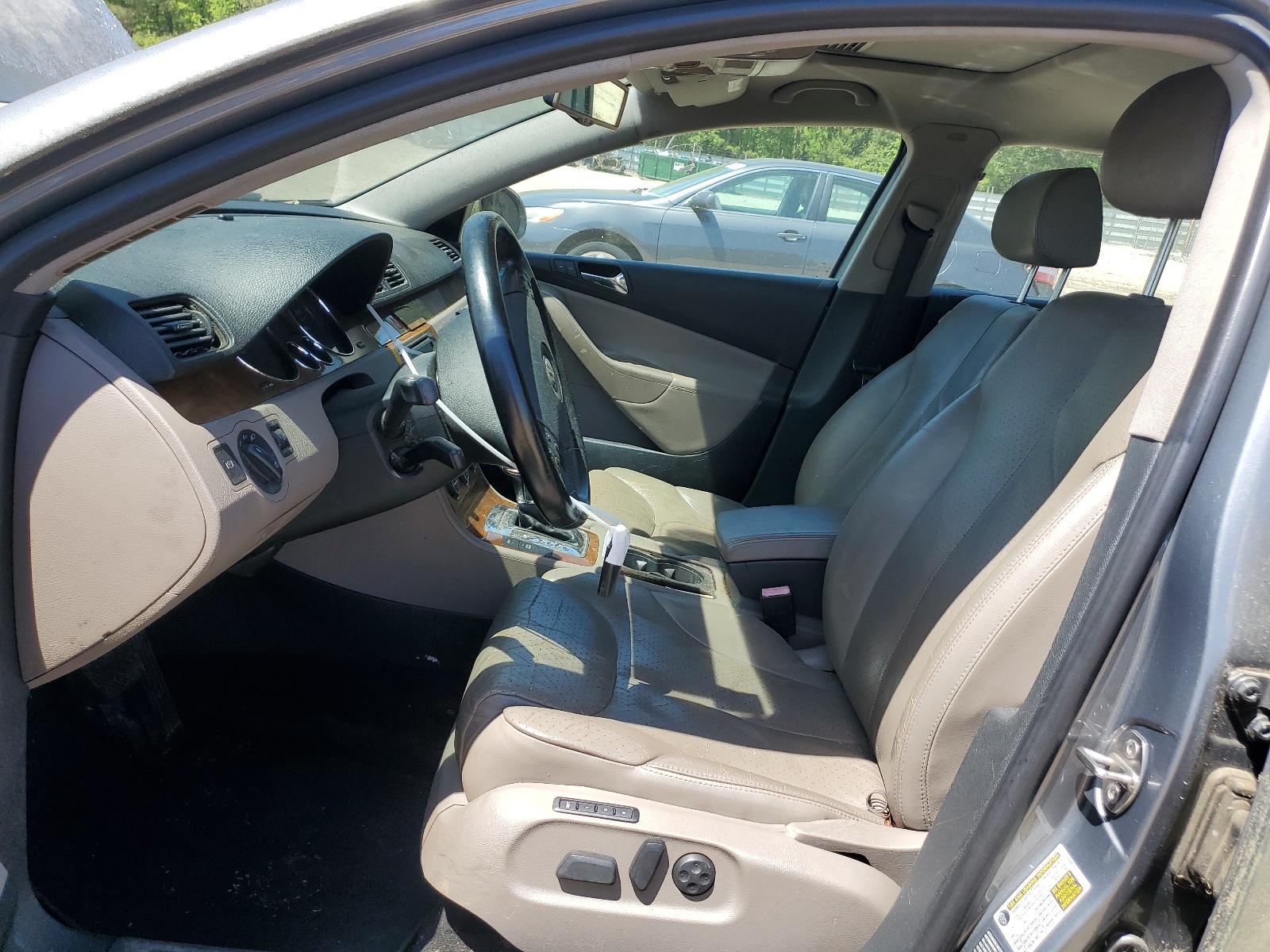 WVWVU73C57E002946 2007 Volkswagen Passat 3.6L 4Motion Wagon Luxury