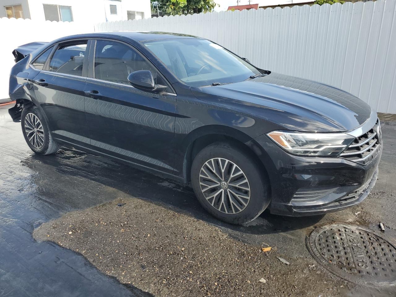 2020 Volkswagen Jetta - Image 4