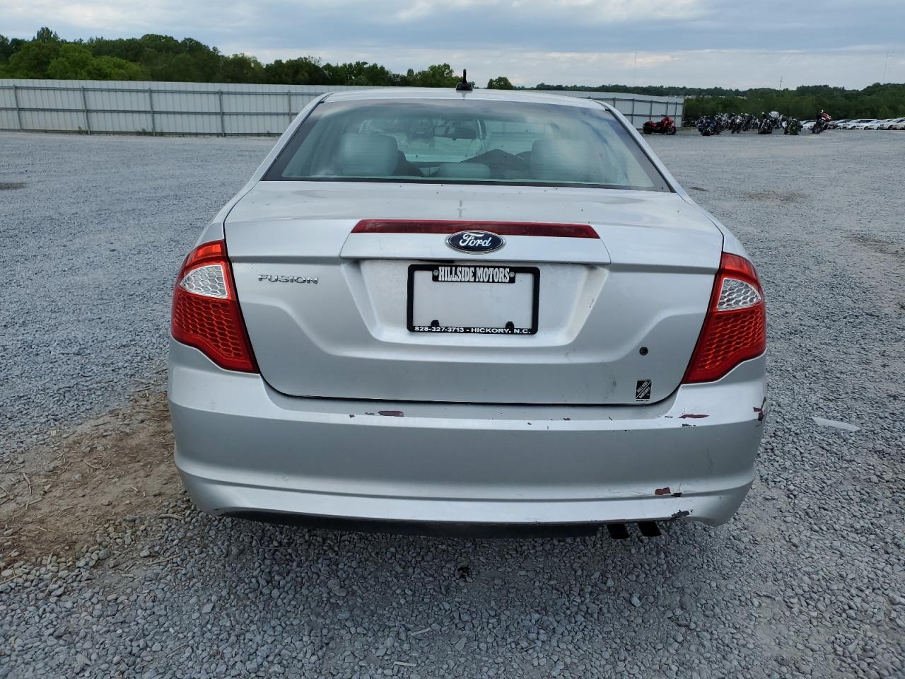 2011 Ford Fusion S VIN: 3FAHP0GA0BR323891 Lot: 51924754
