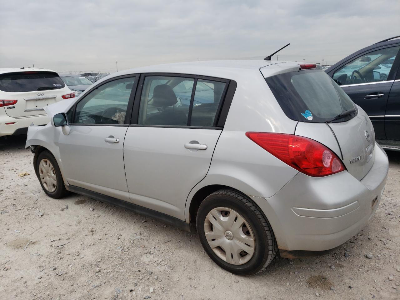 2012 Nissan Versa - Image 2
