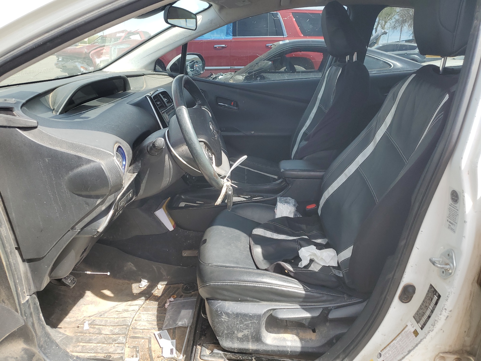 JTDKARFUXG3019359 2016 Toyota Prius