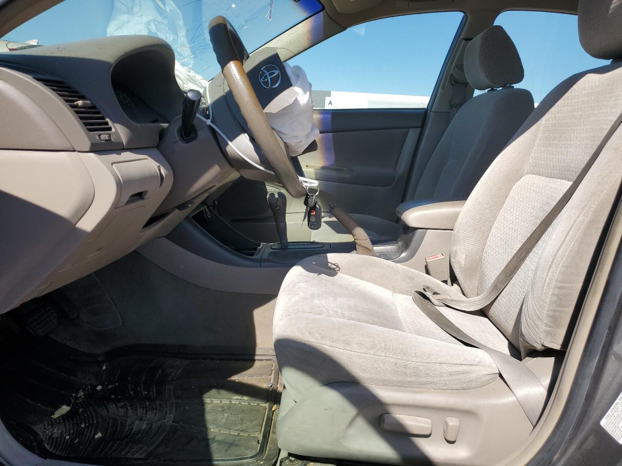 2003 Toyota Camry Le VIN: 4T1BE32K93U779434 Lot: 52749334