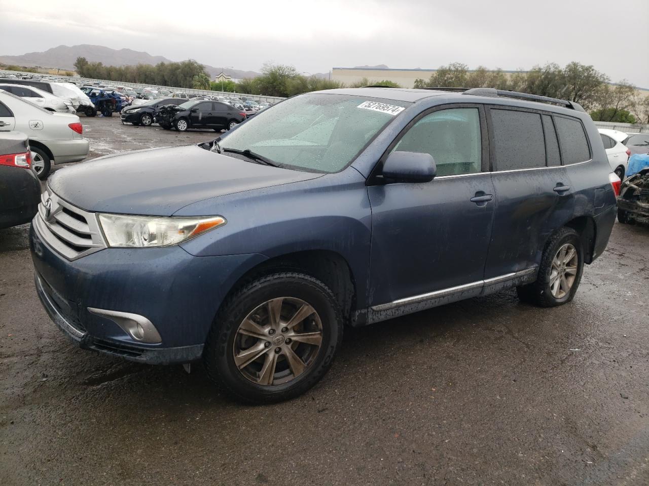 2011 Toyota Highlander Base VIN: 5TDZK3EH8BS040358 Lot: 52769574