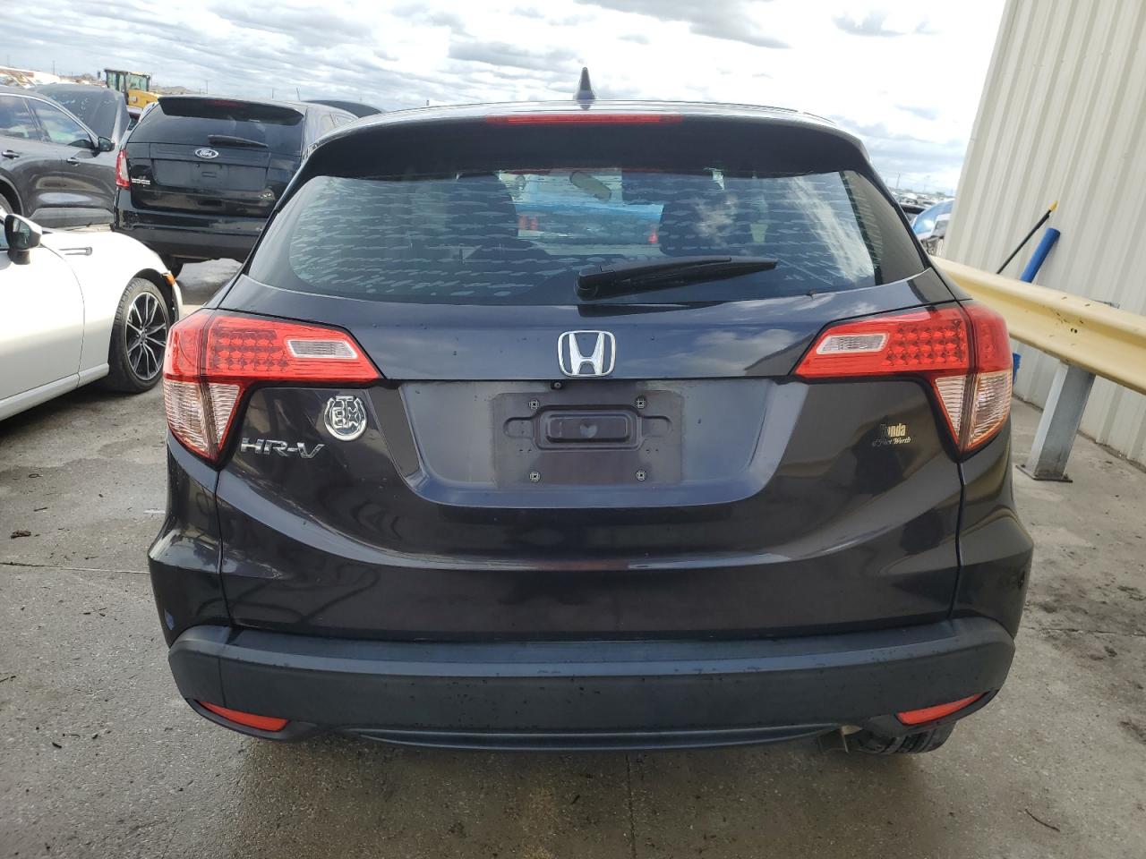 2016 Honda Hr-V Lx VIN: 3CZRU5H33GM747097 Lot: 50362364