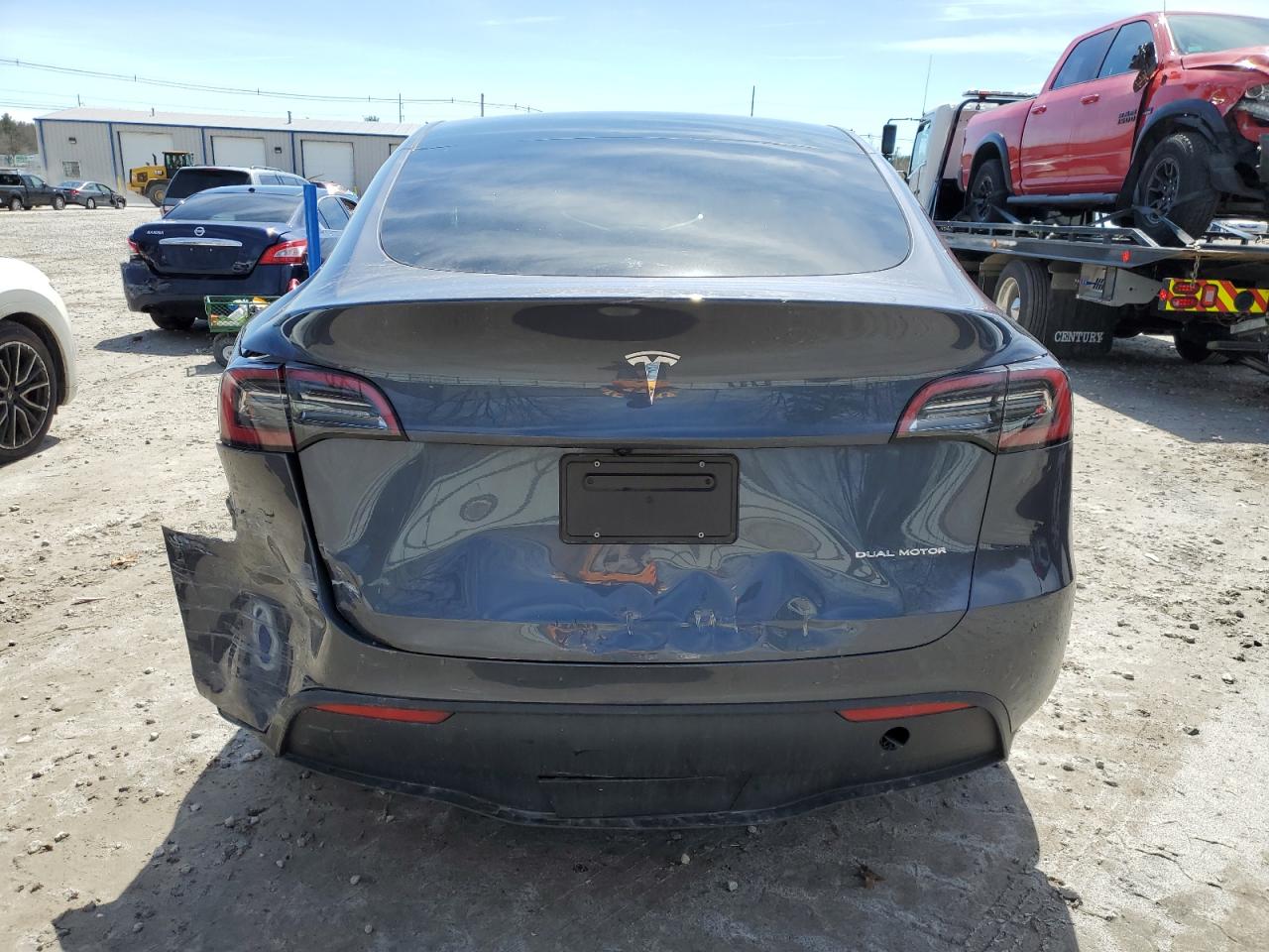 7SAYGDEE3PA171010 2023 Tesla Model Y