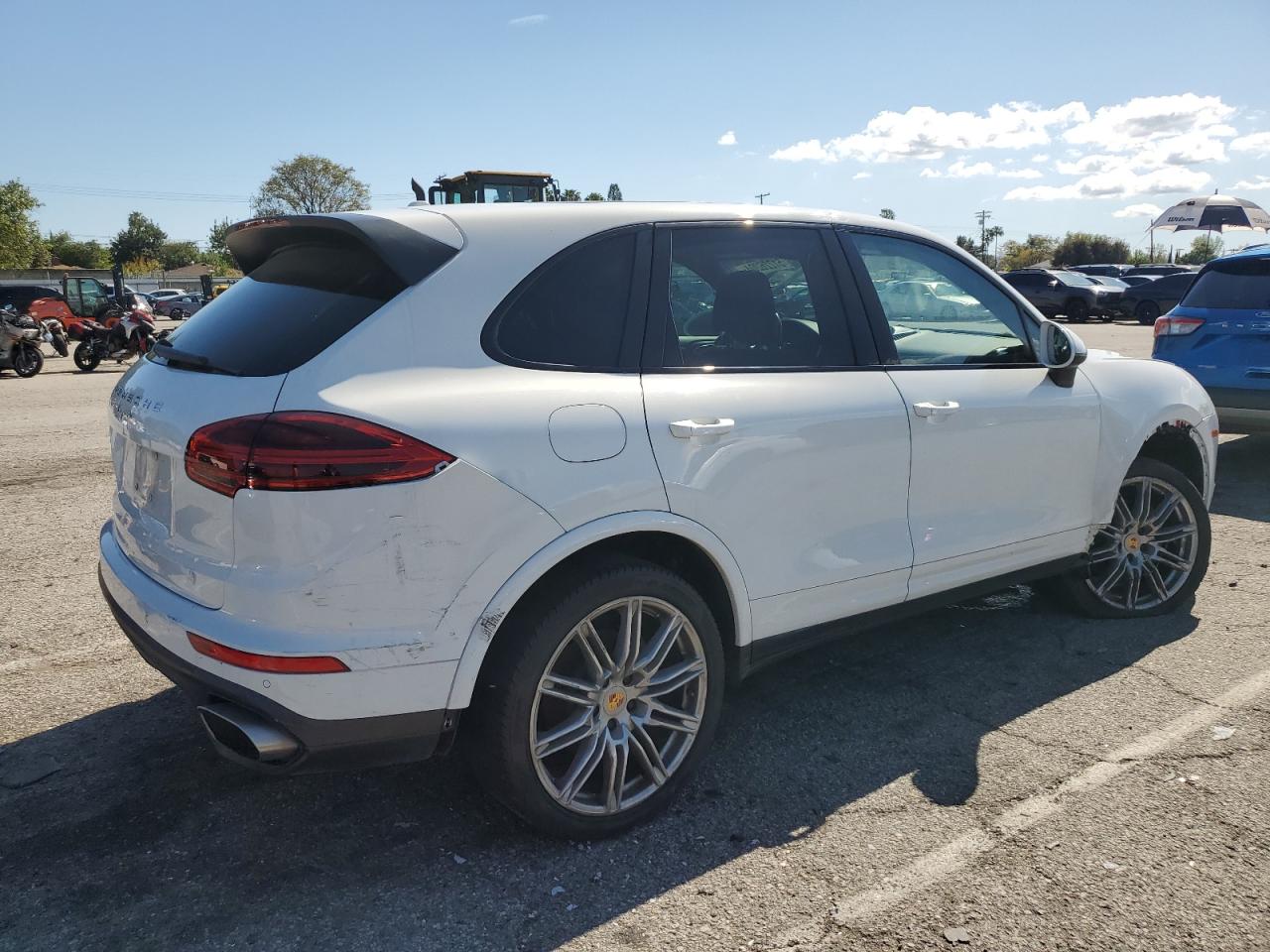 2017 Porsche Cayenne VIN: WP1AA2A28HKA81597 Lot: 51226204