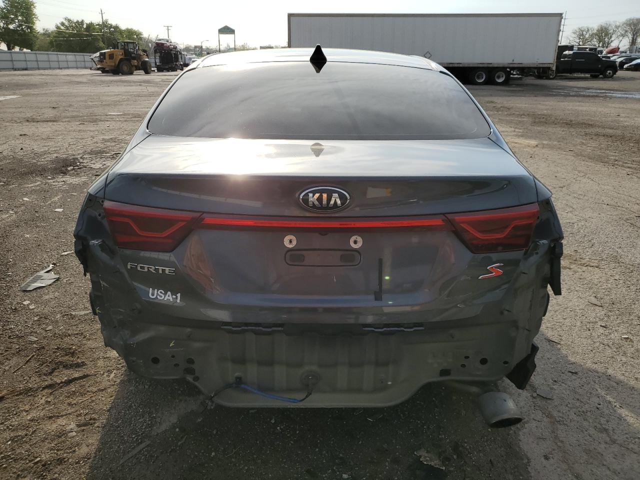 3KPF34AD3KE024832 2019 Kia Forte Gt Line