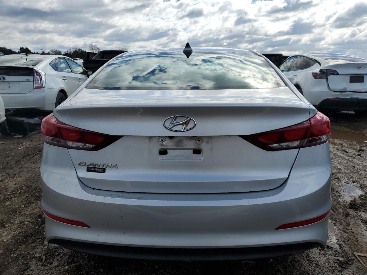 5NPD84LF3HH045272 2017 Hyundai Elantra Se