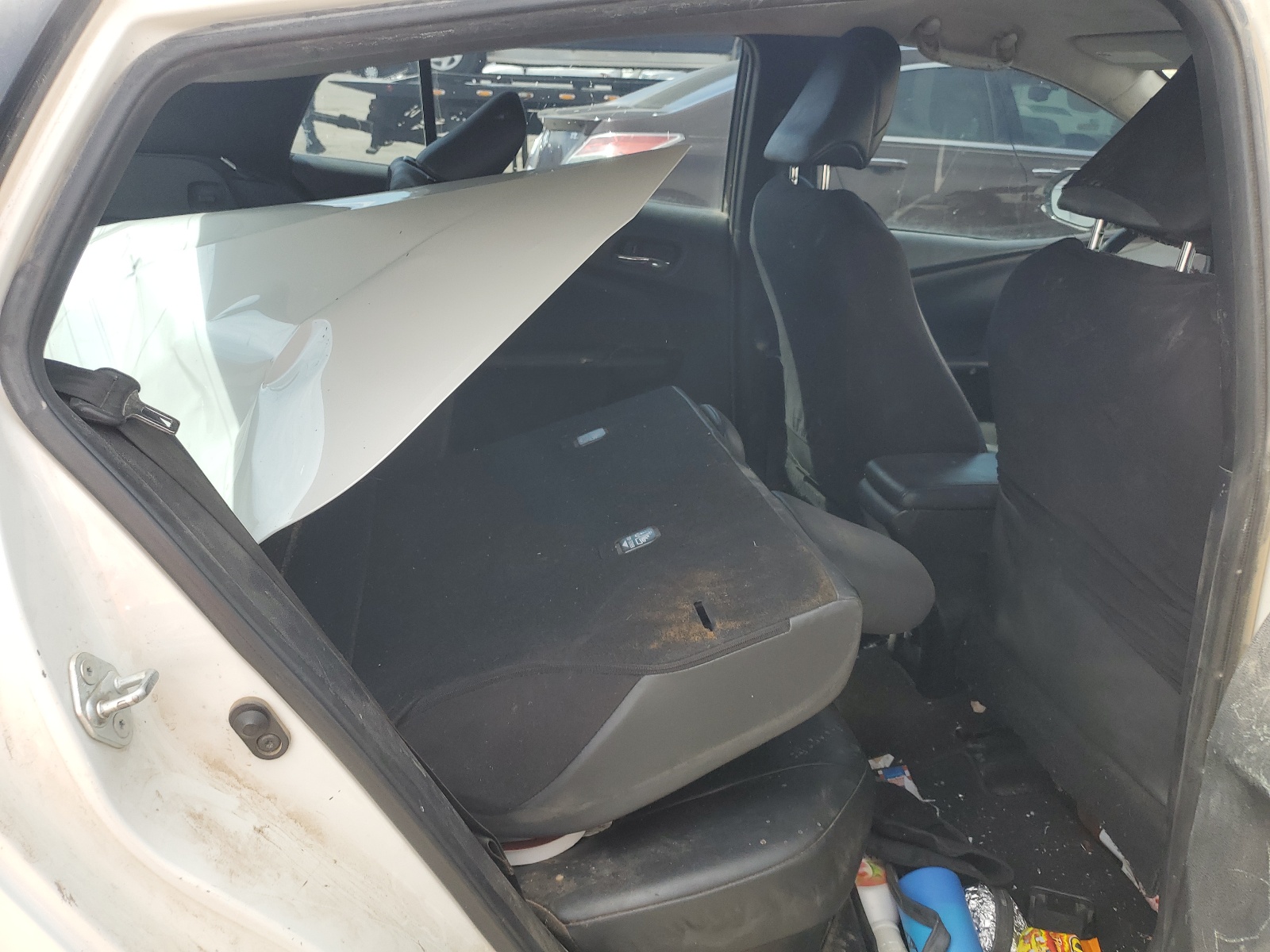 JTDKARFUXG3019359 2016 Toyota Prius