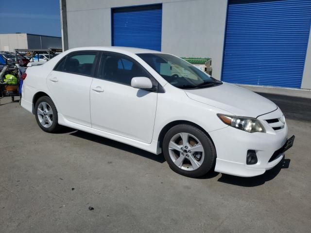 Седаны TOYOTA COROLLA 2012 Белый