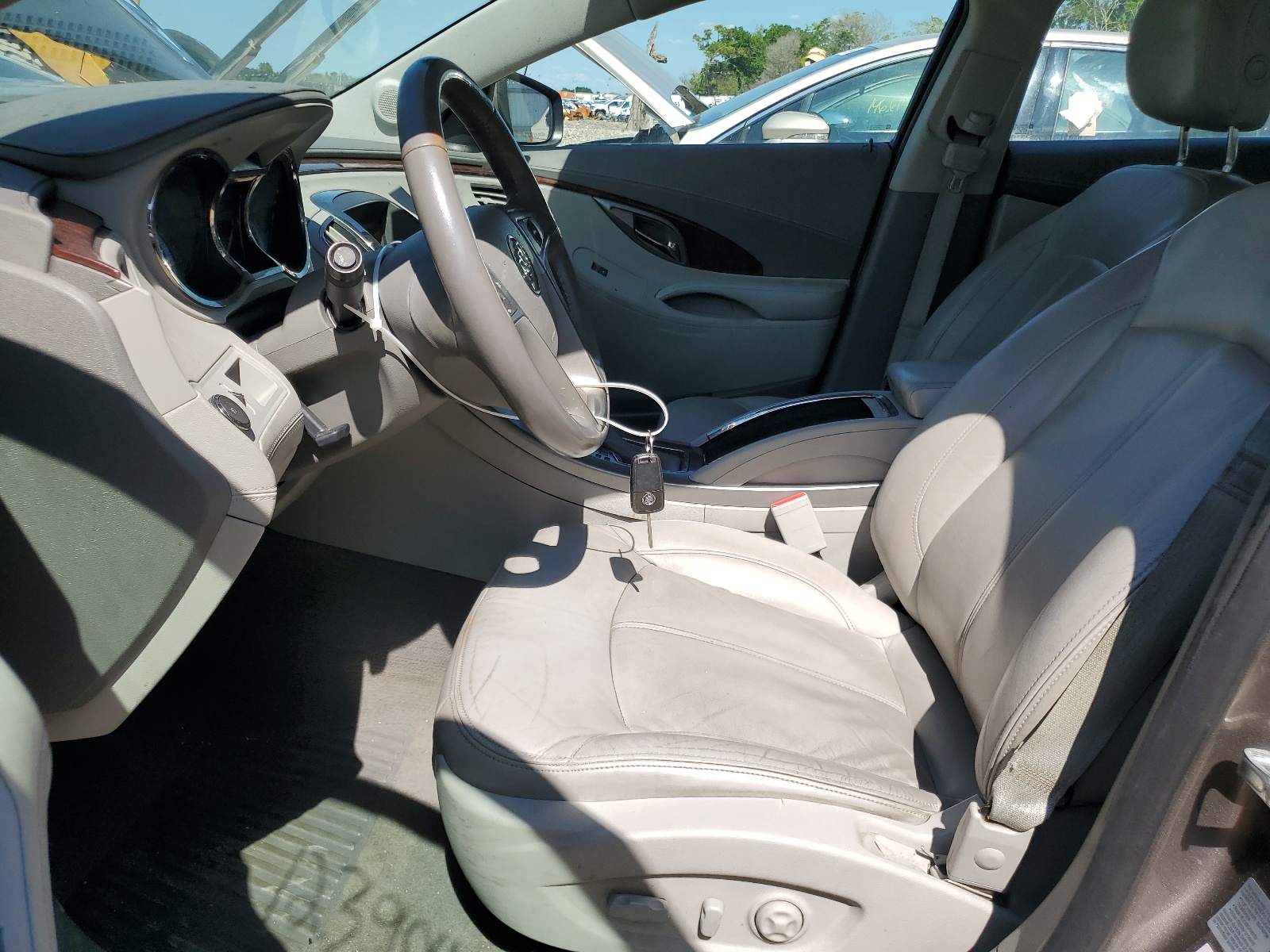 1G4GC5ER4CF186200 2012 Buick Lacrosse