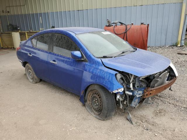 Седани NISSAN VERSA 2015 Синій