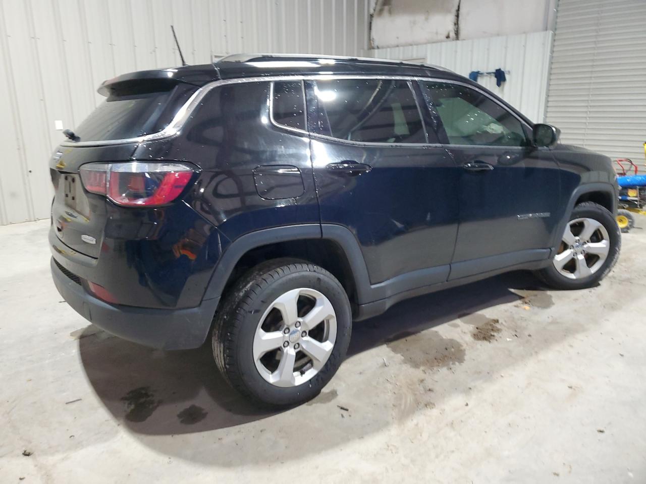 2018 Jeep Compass Latitude VIN: 3C4NJDBB6JT114176 Lot: 50077564