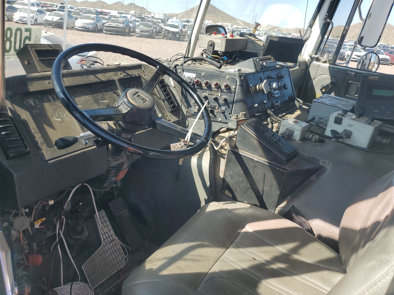 4V2DC2UEXYN242199 2000 Volvo Xpeditor Wx