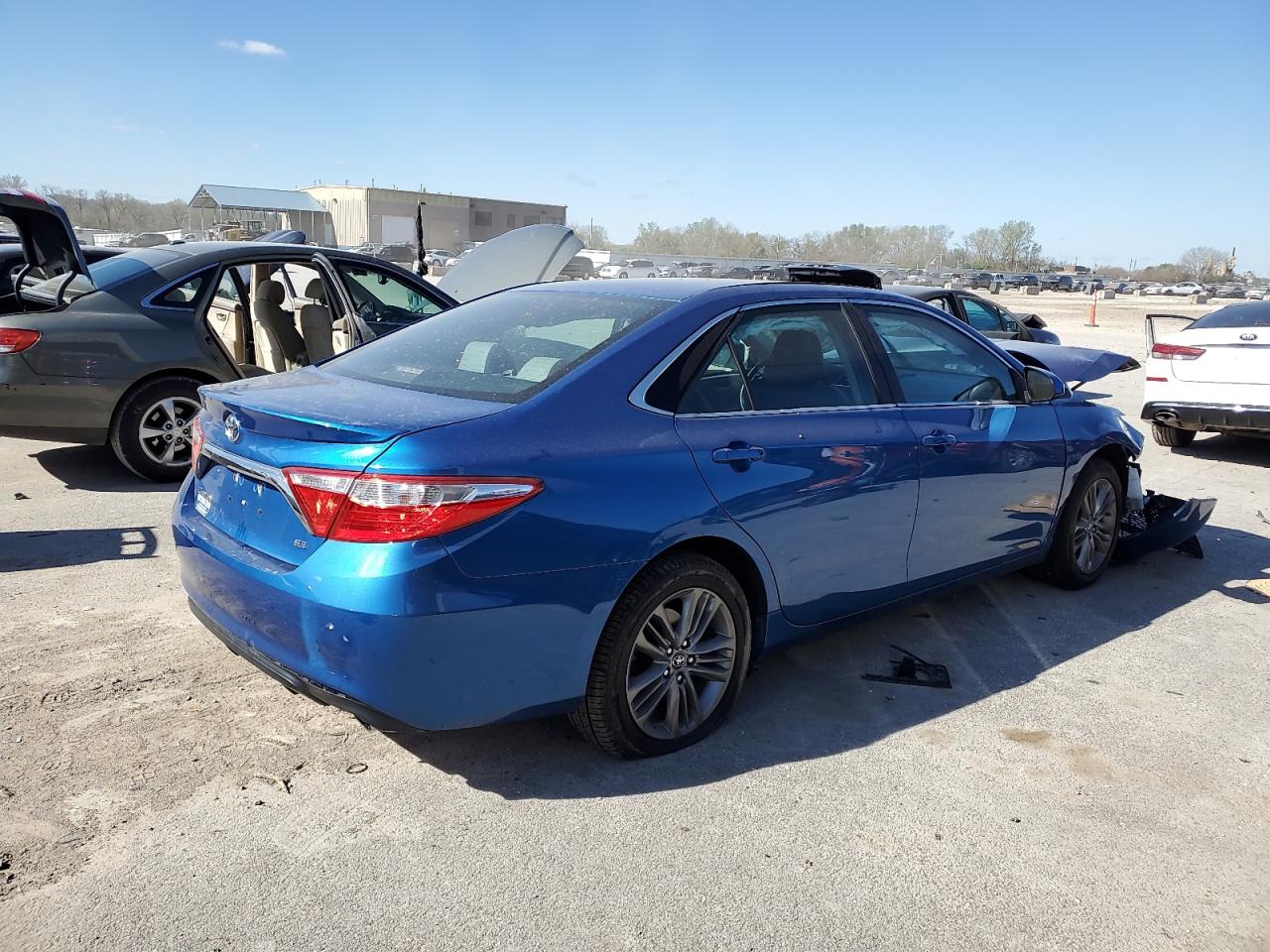 2017 Toyota Camry Le VIN: 4T1BF1FK0HU748124 Lot: 50628744