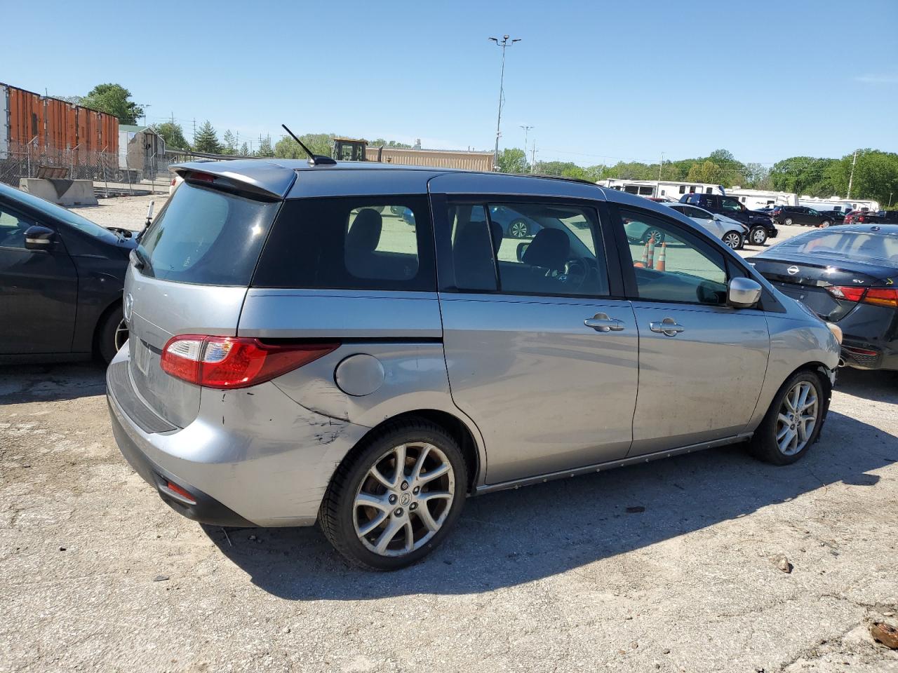 2012 Mazda 5 - Image 3
